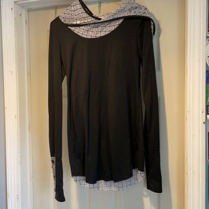 Black long sleeve shirt.